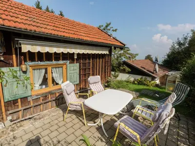 Ein Garten an der Unterkunft Idyllisches Ferienhaus mit Terrasse