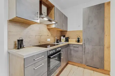 Küche/Küchenzeile in der Unterkunft Frisch renovierte Wohnung - Zentral/Ruhig/Modern