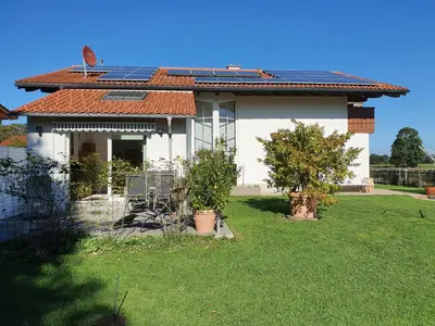 Ein Garten an der Unterkunft Ferienwohnung Filser