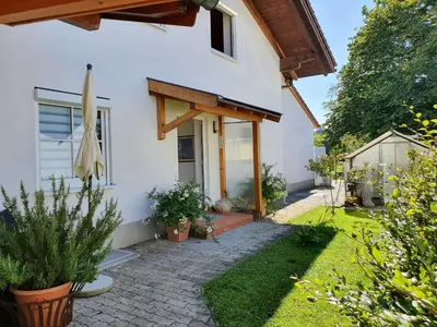 Ein Garten an der Unterkunft Ferienwohnung Filser