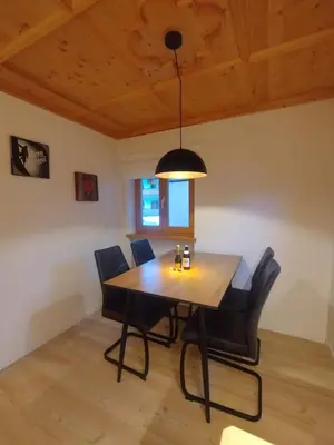 Ein Sitzbereich in der Unterkunft Ferienwohnung Bergzauber Krün