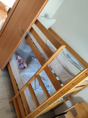 Ein Bett oder Betten in einem Zimmer der Unterkunft 4 Zimmer Wohnung im 1. Stock