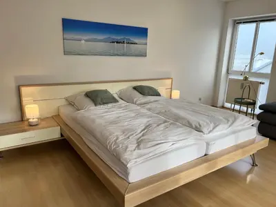 Ein Bett oder Betten in einem Zimmer der Unterkunft DG-Wohnung in Waldkraiburg 50qm