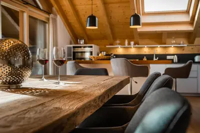 Ein Sitzbereich in der Unterkunft Aurum Lodge