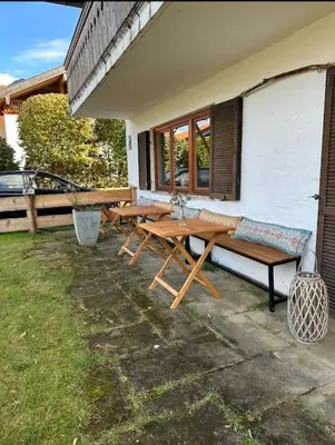 Ein Garten an der Unterkunft Ferienwohnung Bergrausch