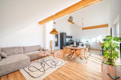 Ein Sitzbereich in der Unterkunft LIBORIA I Traumhafte Ferienwohnung in Aidling am Riegsee