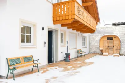 Das Gebäude in dem sich die Ferienwohnung befindet