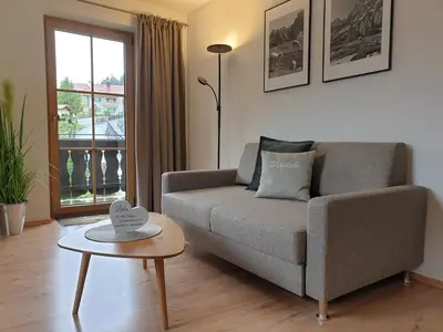 Ein Sitzbereich in der Unterkunft Haus Sabine Fewo Bergliebe