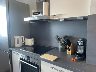 Küche/Küchenzeile in der Unterkunft Grand Suite - Perfekt für 6! BBQ WLAN Parken Messe