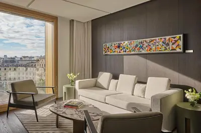 Ein Sitzbereich in der Unterkunft Koenigshof, a Luxury Collection Hotel, Munich