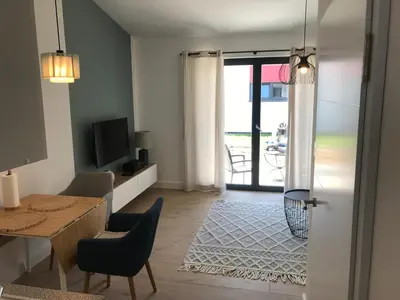 TV/Unterhaltungsangebot in der Unterkunft Schöne 1,5 Zimmer Wohnung mit Aussenterrasse, Nice small 1,5 room flat with an outside terrace