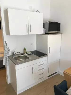 Küche/Küchenzeile in der Unterkunft Schöne 1,5 Zimmer Wohnung mit Aussenterrasse, Nice small 1,5 room flat with an outside terrace