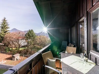 Ein allgemeiner Bergblick oder ein Berglick von der Ferienwohnung aus