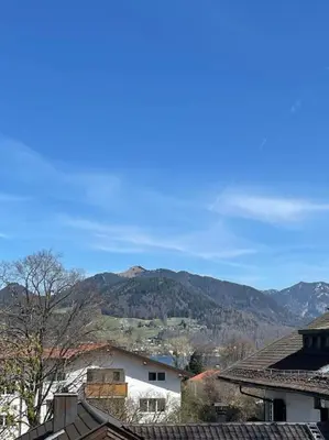 Ein allgemeiner Bergblick oder ein Berglick von der Ferienwohnung aus