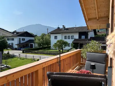 Ein allgemeiner Bergblick oder ein Berglick von der Ferienwohnung aus