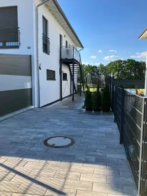 Ein Balkon oder eine Terrasse in der Unterkunft Moderne Einliegerwohnung nähe Ingolstadt und Bad Gögging