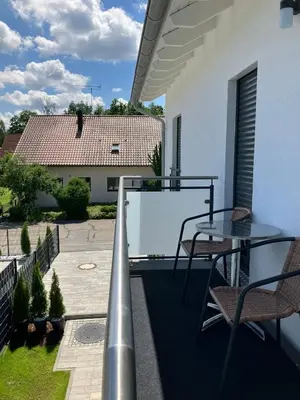 Ein Balkon oder eine Terrasse in der Unterkunft Moderne Einliegerwohnung nähe Ingolstadt und Bad Gögging