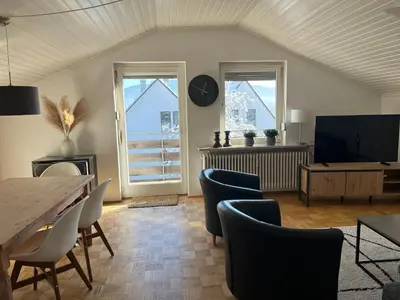 TV/Unterhaltungsangebot in der Unterkunft Helle, ruhige Ferienwohnung mit Balkon