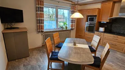 Küche/Küchenzeile in der Unterkunft Bei Fürstenfeldbruck Landsberg Ferienwohnung in Moorenweis OT Dünzelbach Beim Binegger