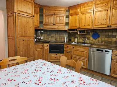 Küche/Küchenzeile in der Unterkunft Bei München Ferienwohnung in Grafrath Amperschlucht
