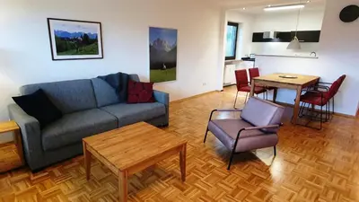Ein Sitzbereich in der Unterkunft Lechbruck am See Zentral nahe Bootshafen Apartment Wellmann