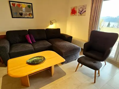Ein Sitzbereich in der Unterkunft Lechbruck am See Feriendorf Hochbergle Haus 144