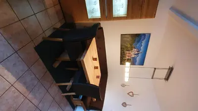 Ein Sitzbereich in der Unterkunft Lechbruck am See Feriendorf Hochbergle Haus 131