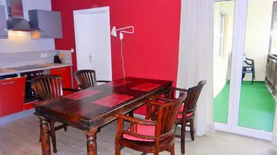 Ein Sitzbereich in der Unterkunft Bei München Ferienwohnung in Grafrath 
