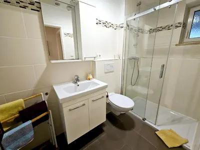 Ein Badezimmer in der Unterkunft Bei München Ferienwohnung in Grafrath 