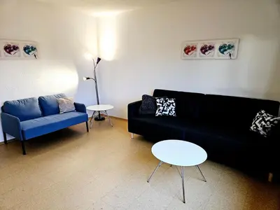 Ein Sitzbereich in der Unterkunft Bei München Ferienwohnung in Grafrath 