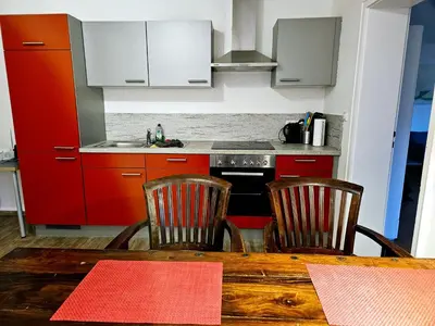 Küche/Küchenzeile in der Unterkunft Bei München Ferienwohnung in Grafrath 