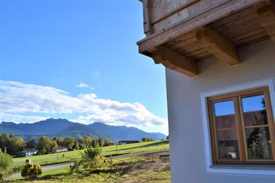 Ein allgemeiner Bergblick oder ein Berglick von der Ferienwohnung aus