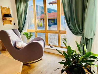 Ein Sitzbereich in der Unterkunft Casa Natur Pur, 85m2 mit Garten Sauna