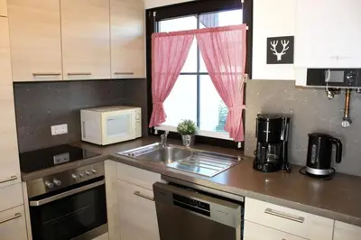 Küche/Küchenzeile in der Unterkunft Ferienhaus Nr 19, Kategorie Komfort, Feriendorf Hochbergle, Allgäu