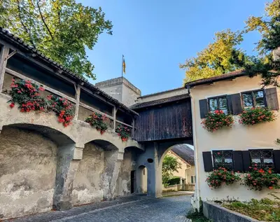 Das Gebäude in dem sich die Ferienwohnung befindet