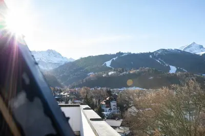 Ein allgemeiner Bergblick oder ein Berglick von der Ferienwohnung aus