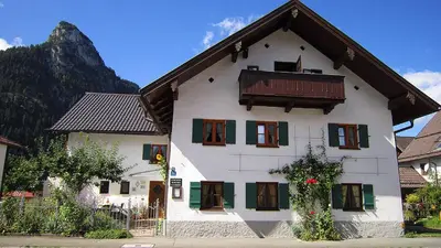 Das Gebäude in dem sich das Bed & Breakfast befindet