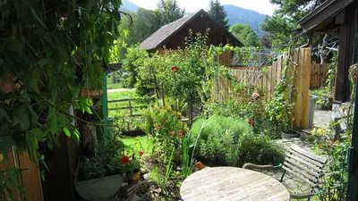 Ein Garten an der Unterkunft Gästehaus Unruh