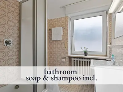 Ein Badezimmer in der Unterkunft Hallo!-Apartments - Ideal für Geschäftsreisende, Monteure und Feriengäste