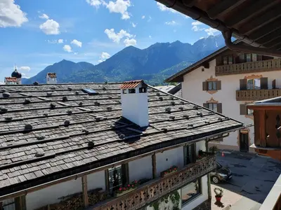 Ein allgemeiner Bergblick oder ein Berglick von der Ferienwohnung aus