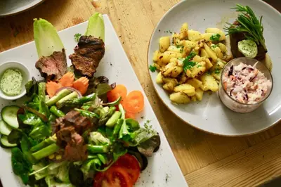 Essen in der Ferienwohnung oder in der Nähe