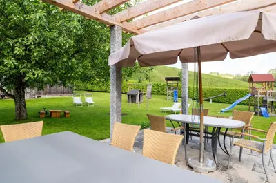 Ein Garten an der Unterkunft Ferienwohnungen Maderhof