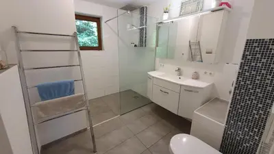 Ein Badezimmer in der Unterkunft Ferienwohnung Ampergarten