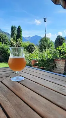 Ein allgemeiner Bergblick oder ein Berglick von der Ferienwohnung aus