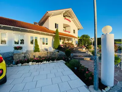 Das Gebäude in dem sich die Ferienwohnung befindet