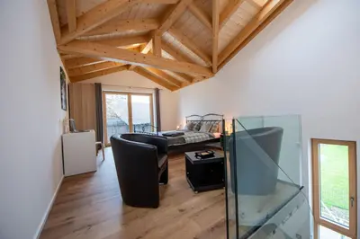 Ein Sitzbereich in der Unterkunft Appartement an der alten Linde