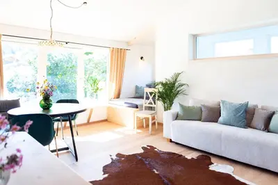 Ein Sitzbereich in der Unterkunft Exklusives Design-Apartment & Sauna