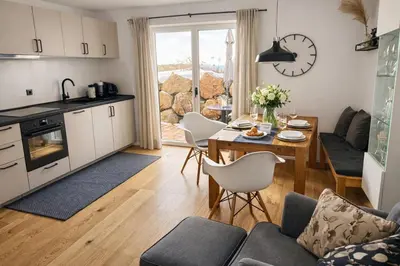 Küche/Küchenzeile in der Unterkunft Ferienwohnung Gschwendt - zentrale und ruhige Lage mit eigenem Parkplatz