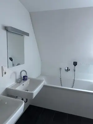 Ein Badezimmer in der Unterkunft Al Nafurah Apartments
