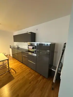 Küche/Küchenzeile in der Unterkunft Al Nafurah Apartments